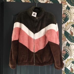 NWT cozy Sherpa zip sweater, oversized size M